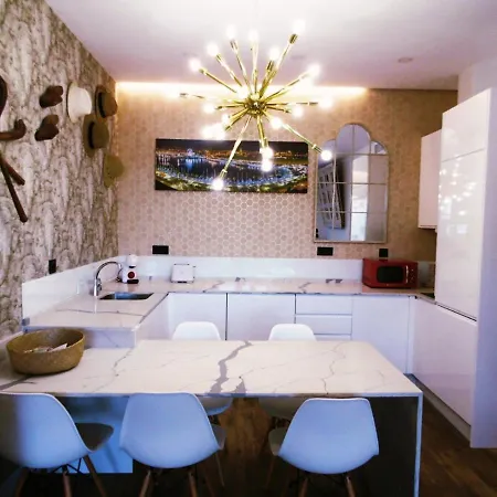 Apartamento Frente Mar En La Carihuela * Torremolinos